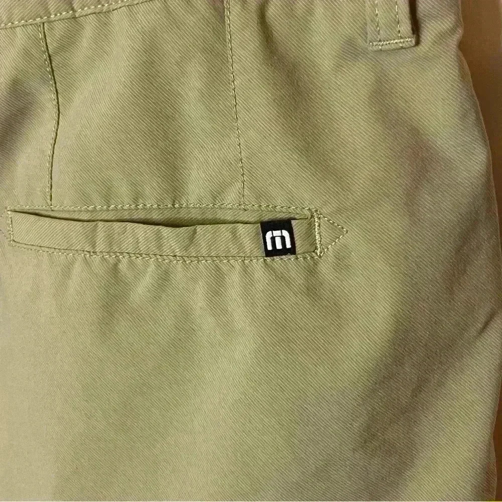 Travis Mathew Shorts 38 Khaki Tan Golf Outdoor Poly Blend Chino - Picture 4 of 6